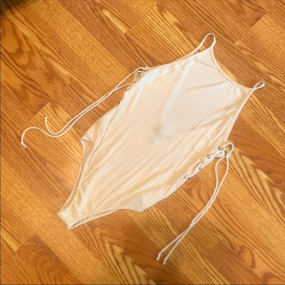 Lace Up Side Ribbed Bodysuit - Picture 7 of 9